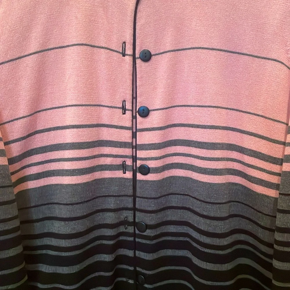 Dressbarn Two Piece Sweater and Cardigan Set size 14/16 - Picture 2 of 5